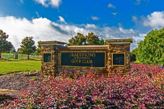 A country club community of new homes in Traditions of Braselton in Jefferson, GA built by Paran Homes.
