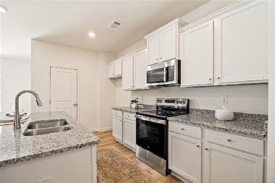 A Quiet and Peaceful Lifestyle with Small-Town Charm, yet Close to the Best of Atlanta