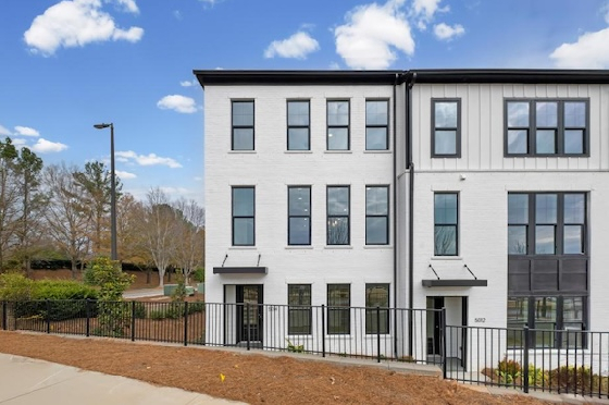 New Homes in Alpharetta, Georgia built by Toll Brothers in the New Home Community of Toll Brothers at Lakeview